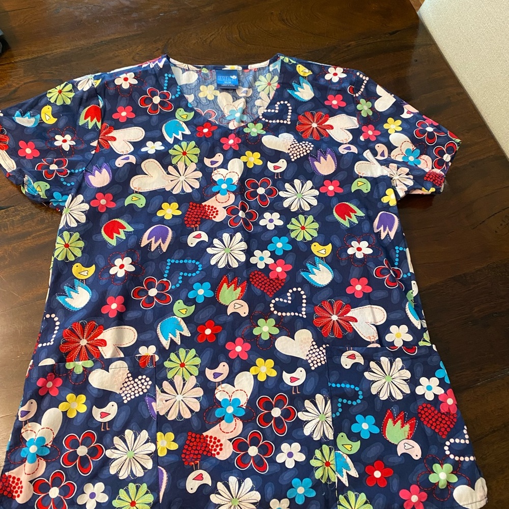 6 pairs of printed scrub tops